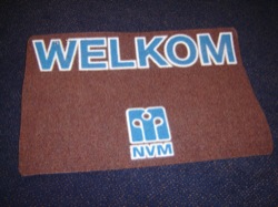 121c8ad8eea8da67502800403c5a5e1b-logomatten
