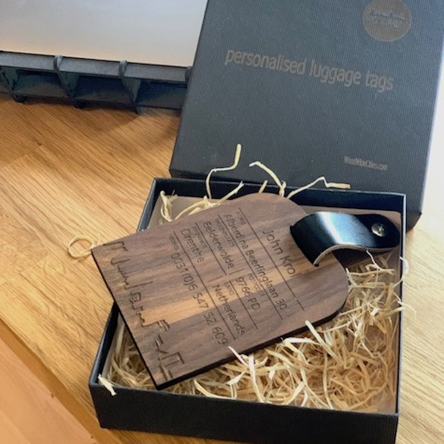 Bagagelabel-WoodWideCities-relatiegeschenk-promotioneel-hout-duurzaam5