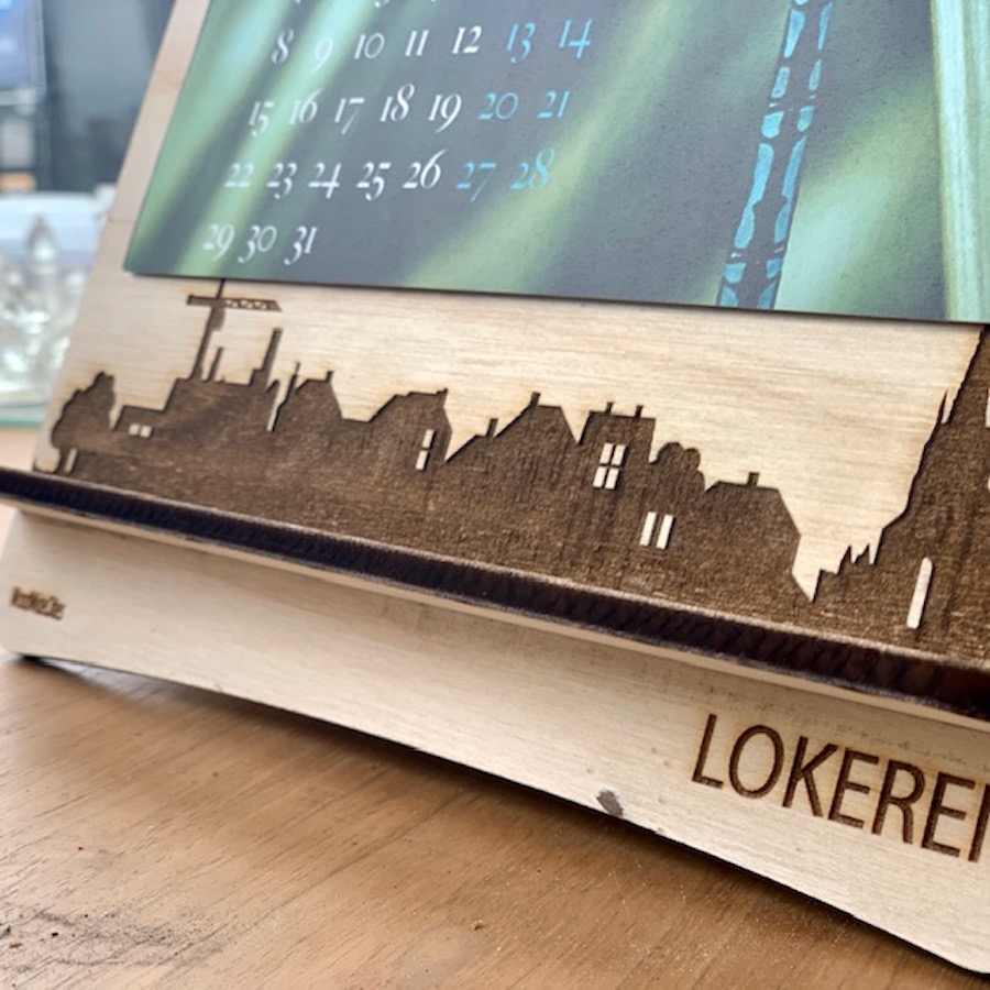 Kalenderhouder-WoodWideCities-relatiegeschenk-promotioneel-hout-duurzaam3