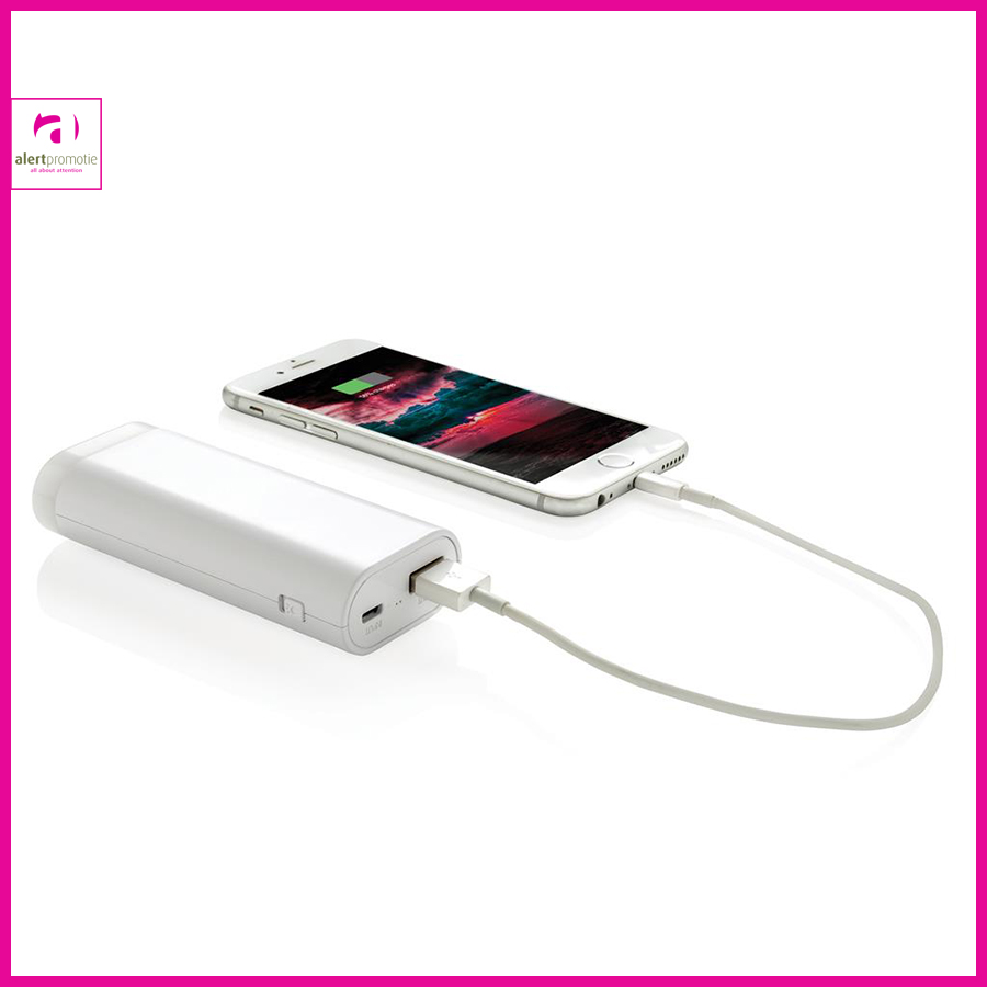 5.000 mAh powerbank met ingebouwde LED lamp met bedrukking 5.000 mAh powerbank met ingebouwde LED lamp met bedrukking