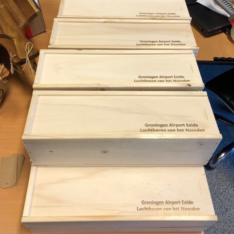 Wijnkist-enkel-WoodWideCities-relatiegeschenk-promotioneel-hout-duurzaam97