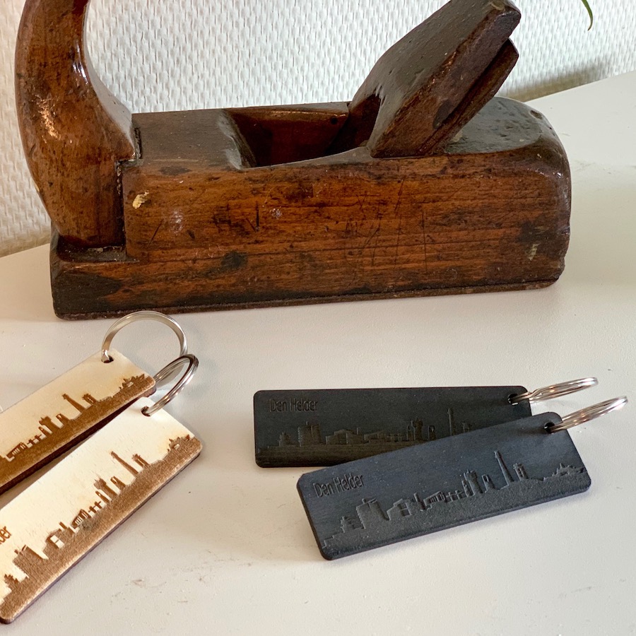 Sleutelhanger-hout-WoodWideCities-relatiegeschenk-promotioneel-hout-duurzaam76
