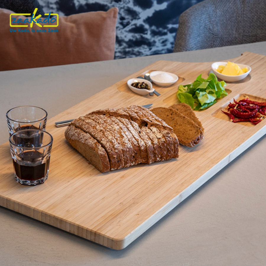 XXXL-bamboe-tapasplank-brood-snijplank-megagroot-origineel-kerstgeschenk-horeca-food-kerstpakket-borrelplank-amsterdam-duurzaam-gepersonaliseerd-relatiegeschenk-zaakado-rotterdam XXXL bamboe tapasplank
