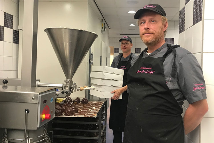 Vepa bedrijfskleding voor de Bossche Bollen bakkers van Jan de Groot