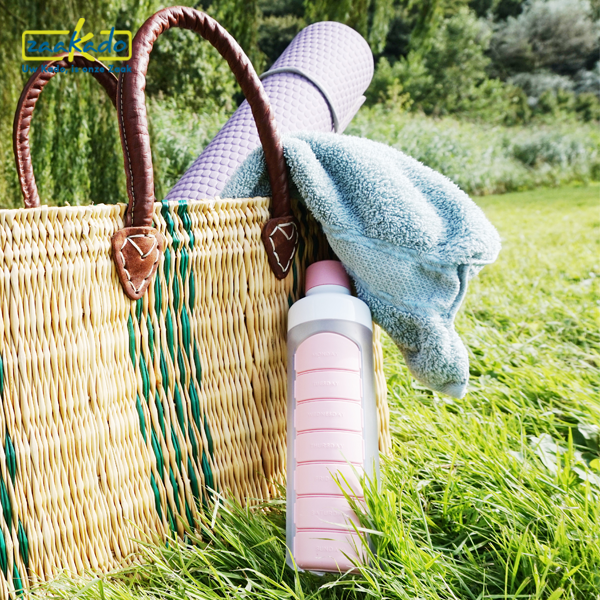 waterfles-pillendoos-yos-bottle-water-medisch-relatiegeschenk-apotheker-zorgsector-ziekenhuis-zorginstelling-water-bidon-medicijnen-innemen-cadeau-zaakado-rotterdam