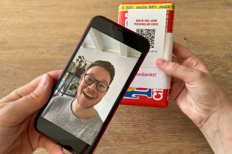 Verras met een persoonlijke video bij elk geschenk!