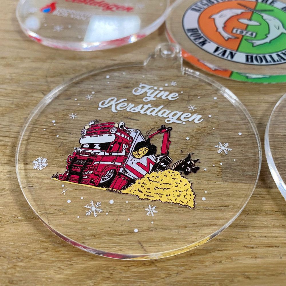 plexiglas-kerstbal-ornament-detail-02