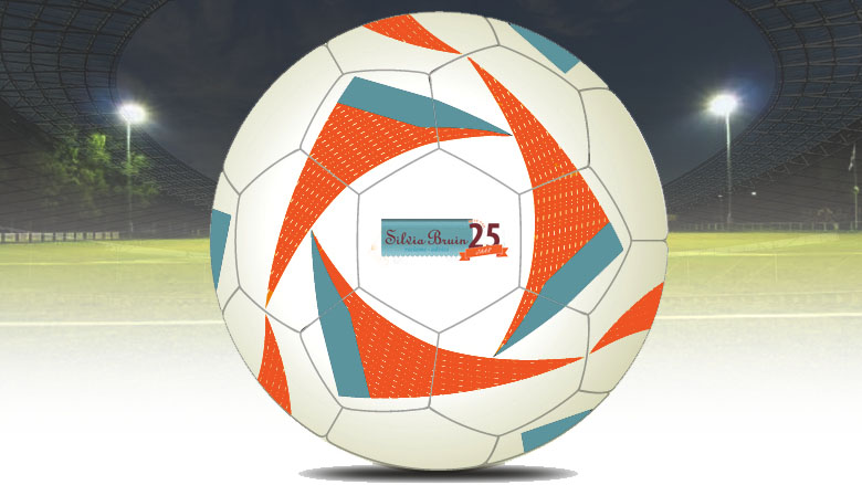 Leren voetbal bedrukt met logo